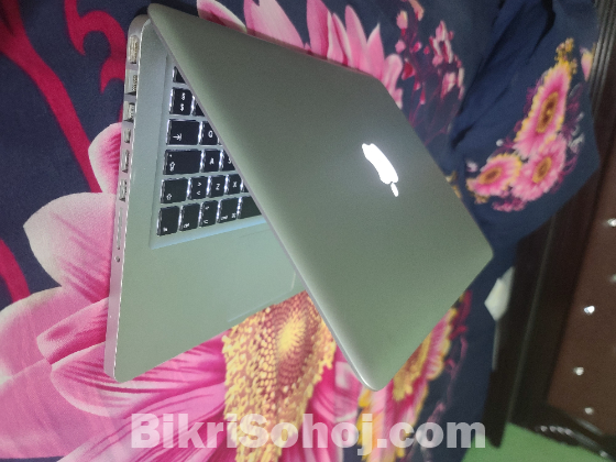 Apple macbook pro i7 super fresh